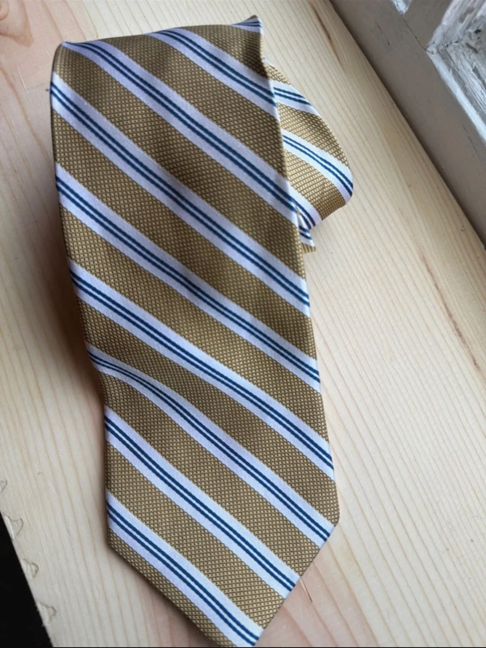 Jos. A. Bank refined silk